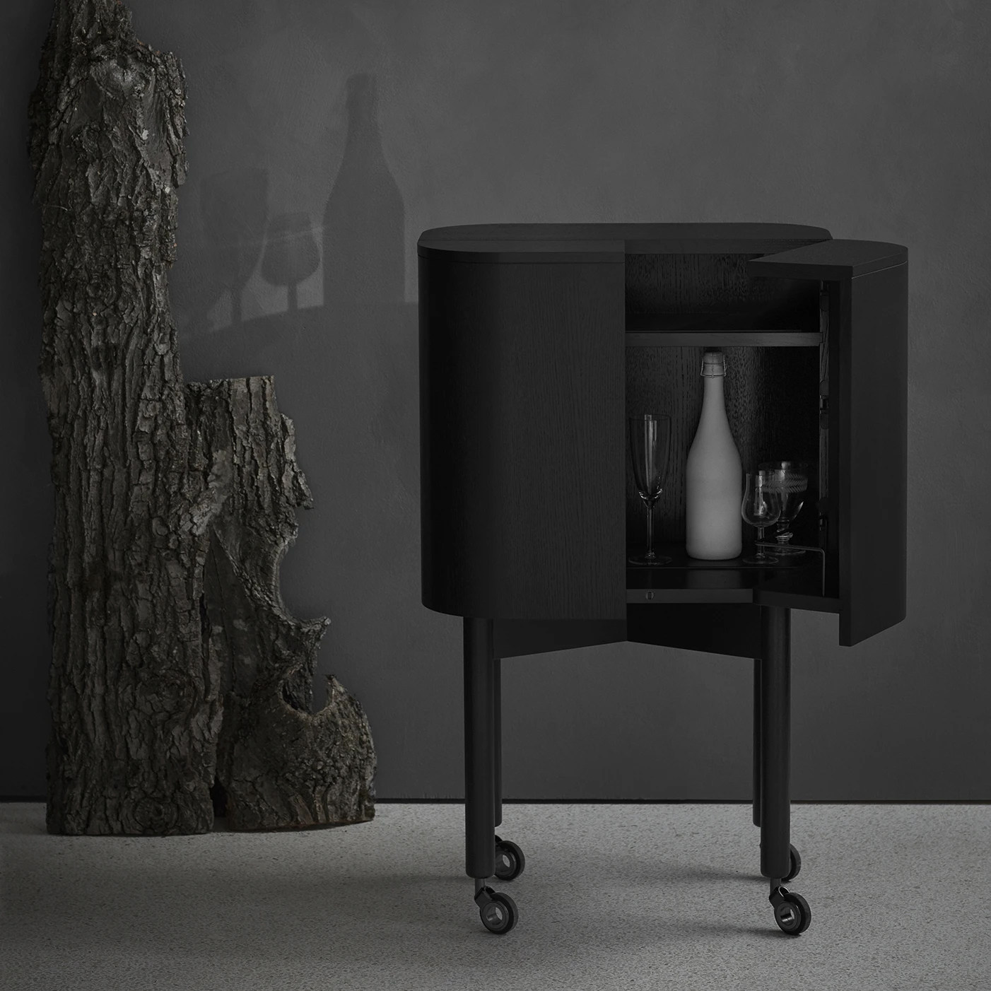 Northern Loud Bar Cabinet On Wheels 3 Northern Loud Bar Cabinet On Wheels - Image 2