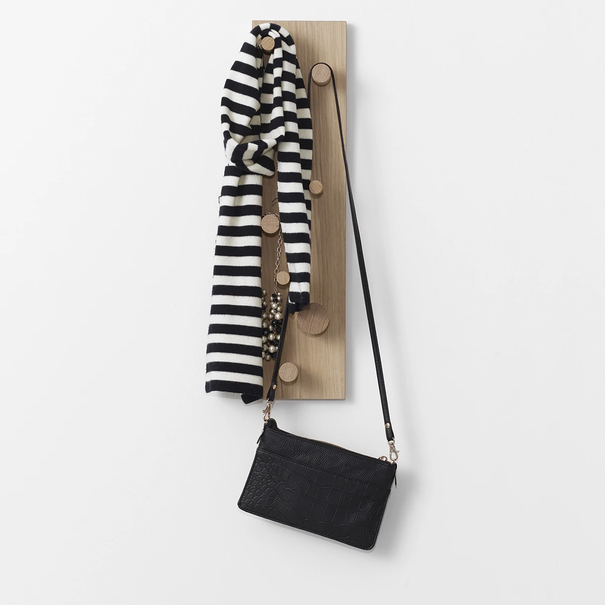 Fellow Hanger 5 Fellow Hanger - Image 3