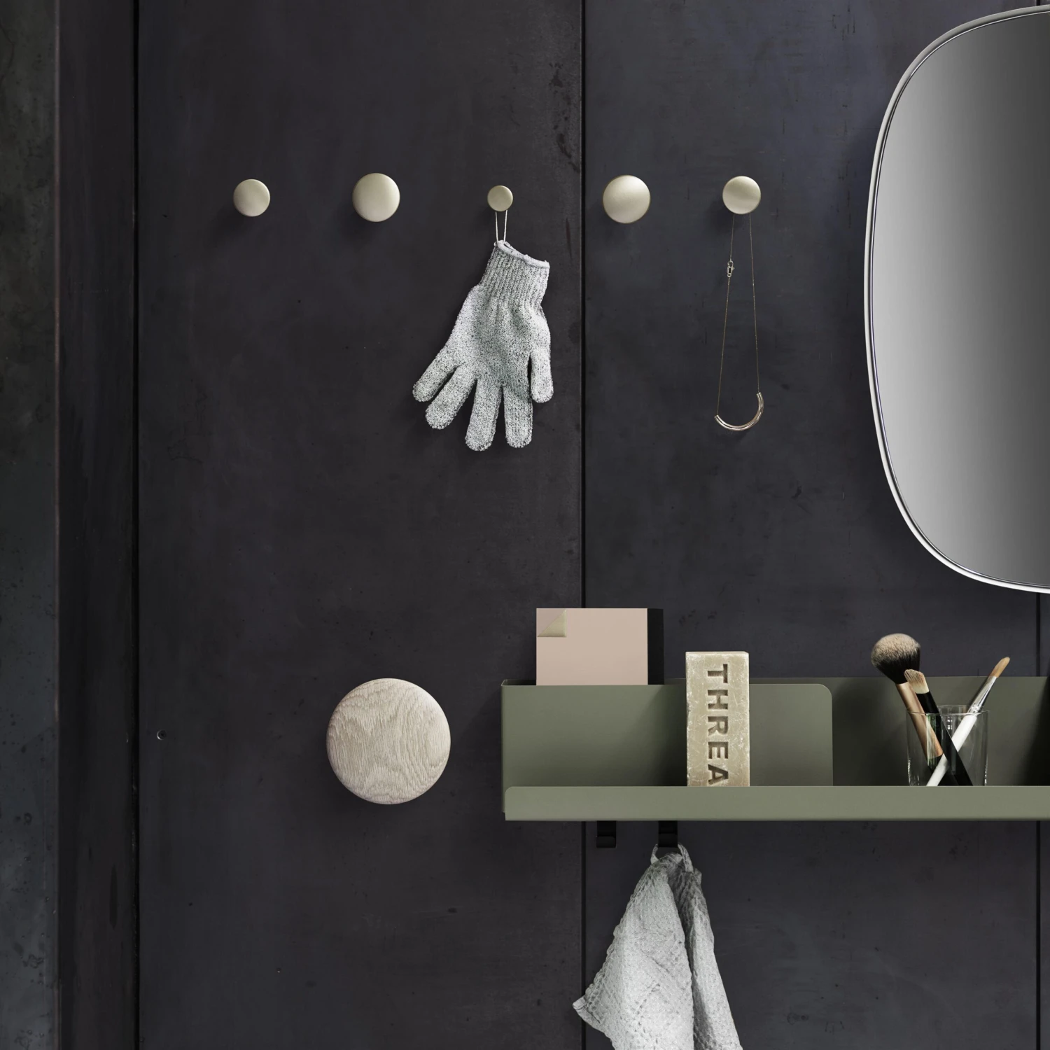 Muuto Folded Shelf Small 5 Muuto Folded Shelf Small - Image 3